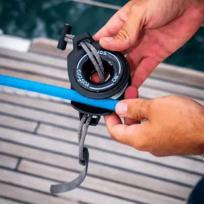 EasySea Olli™ - Snatchblock – aufklappbarer Umlenkblock mit Dyneema Loop EasySea Olli™ - Snatchblock – aufklappbarer Umlenkblock mit Dyneema Loop